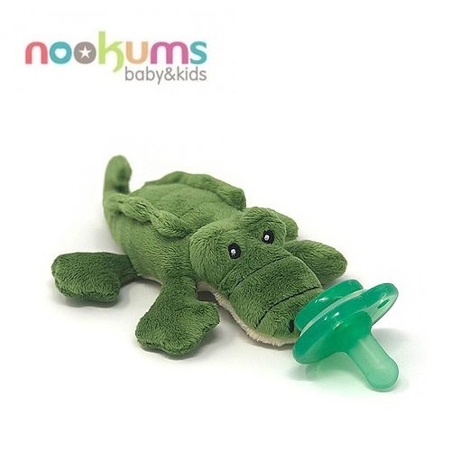 美國 nookums 寶寶可愛造型安撫奶嘴/玩偶-鱷魚先生